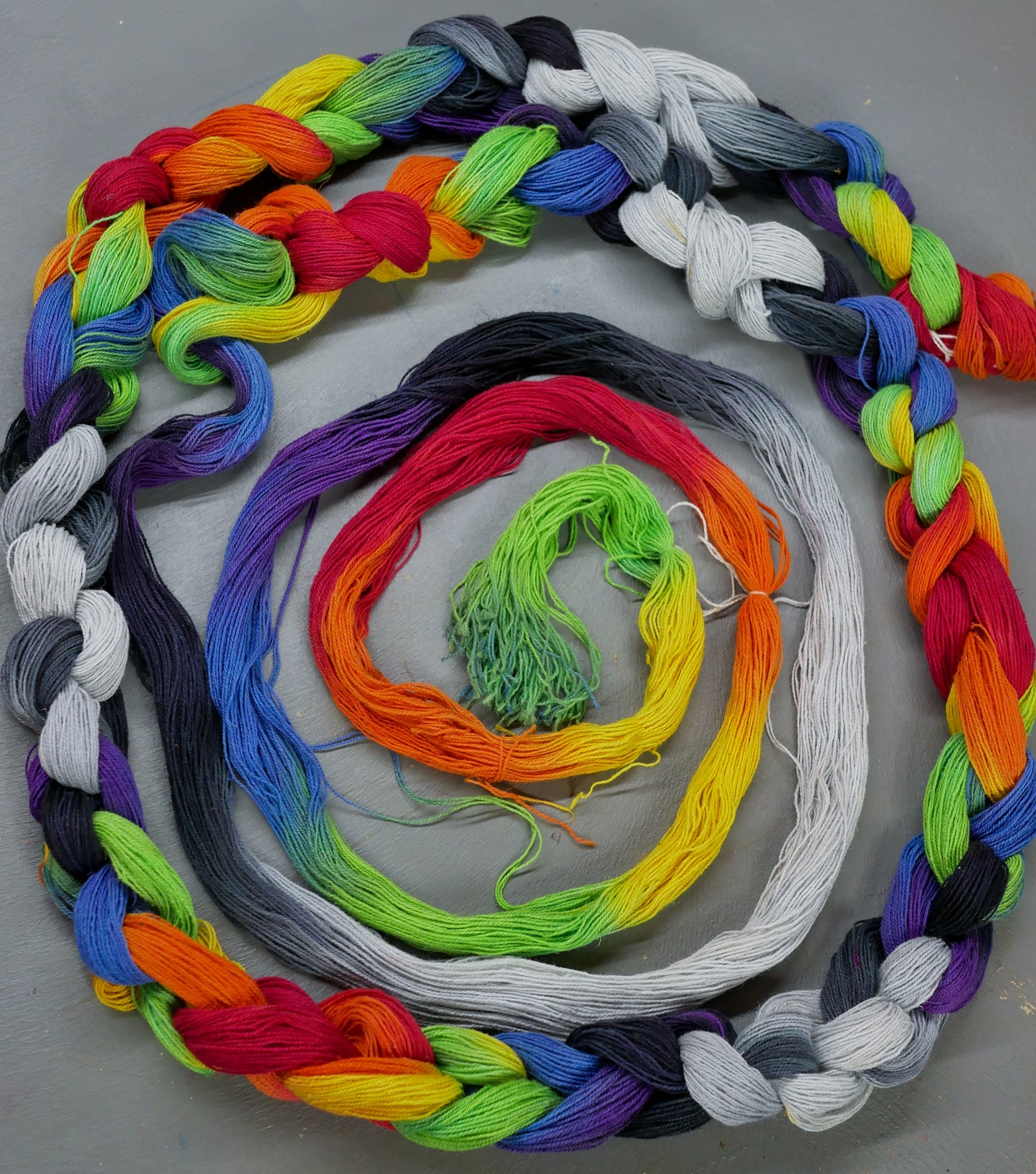 Rainbow vs. Mono - Handpainted Warp - 120 ends